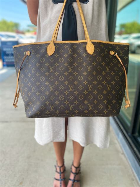 monogram giant louis vuitton|louis vuitton monogram very tote.